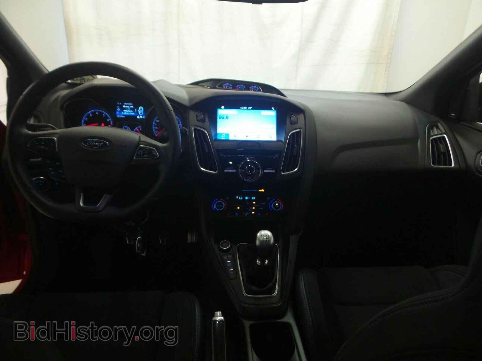 2018 Ford Focus - VIN: WF0DP3TH8J4127666 - Фото 4