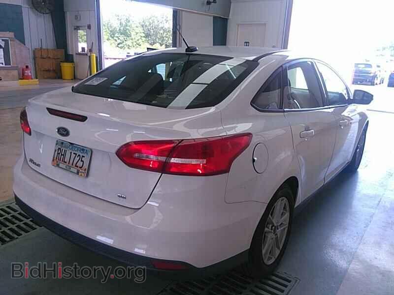 2015 Ford Focus - VIN: 1FADP3F20FL243277 - Фото 2