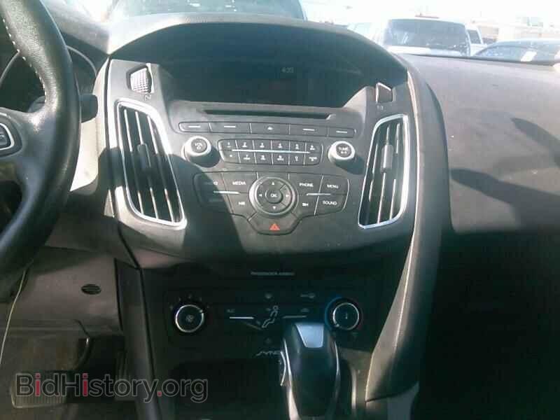 2015 Ford Focus - VIN: 1FADP3F29FL320079 - Фото 4