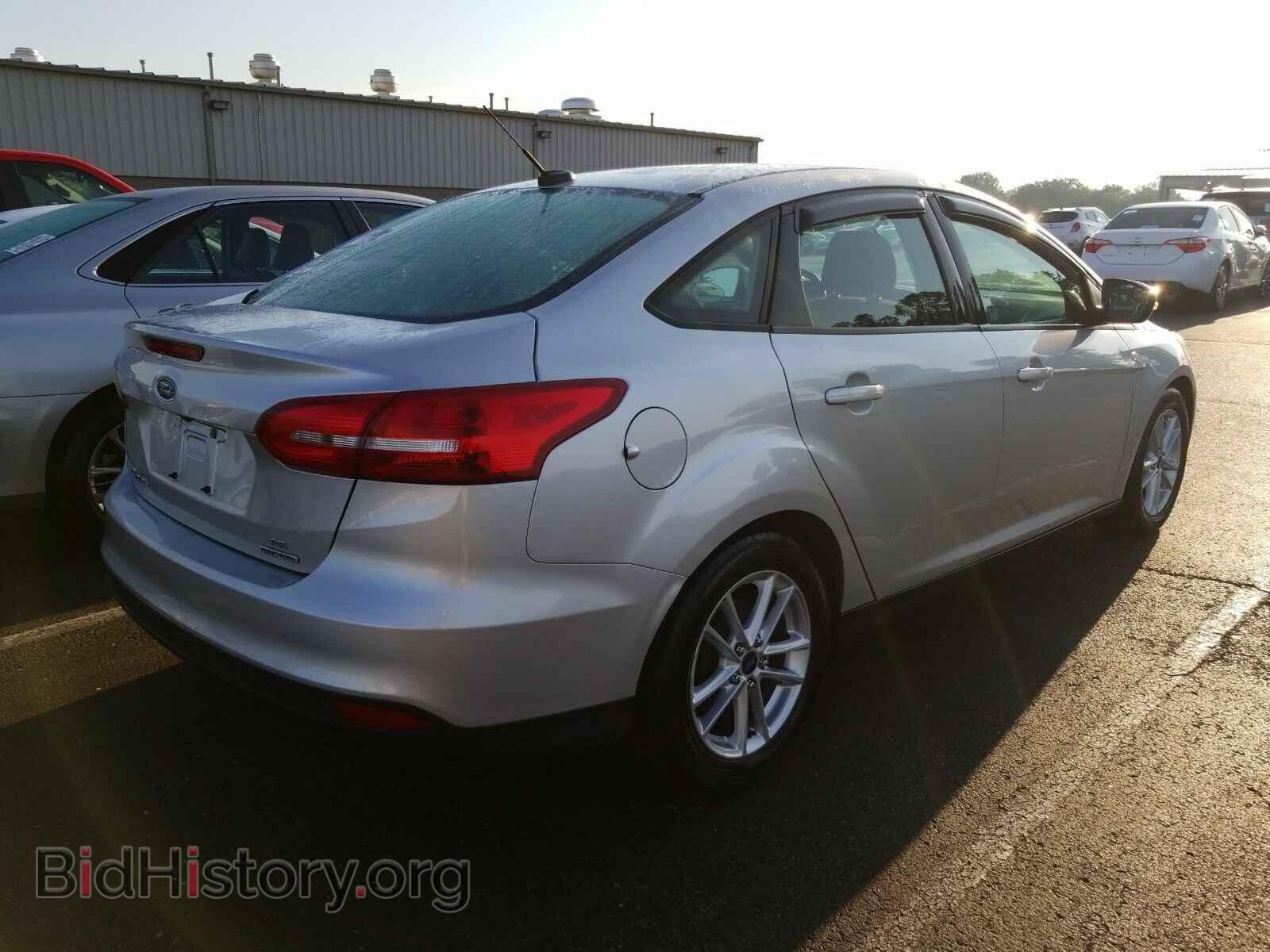 2016 Ford Focus - VIN: 1FADP3F28GL237549 - Photo 2
