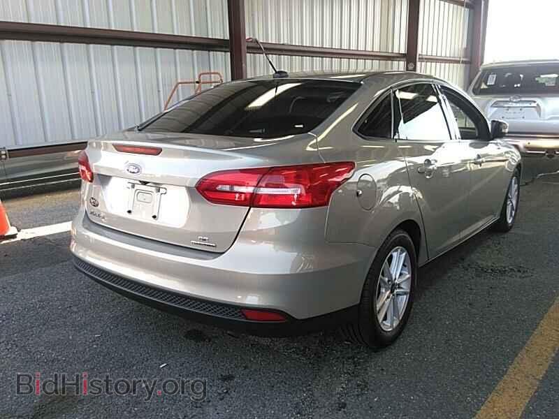 2015 Ford Focus - VIN: 1FADP3F28FL211502 - Фото 2