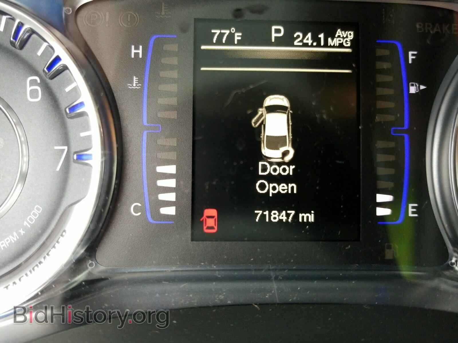 2016 Chrysler 200 - VIN: 1C3CCCAB2GN156791 - Фото 5