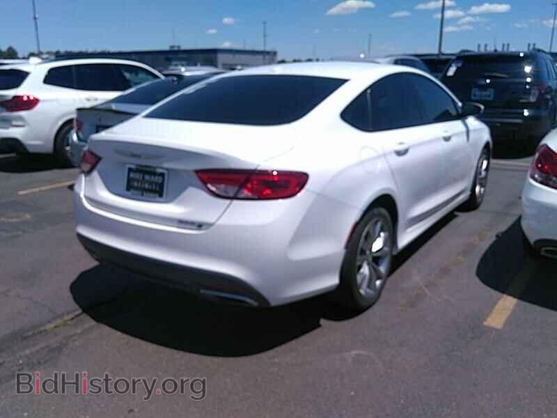 2016 Chrysler 200 - VIN: 1C3CCCBG2GN117984 - Фото 2