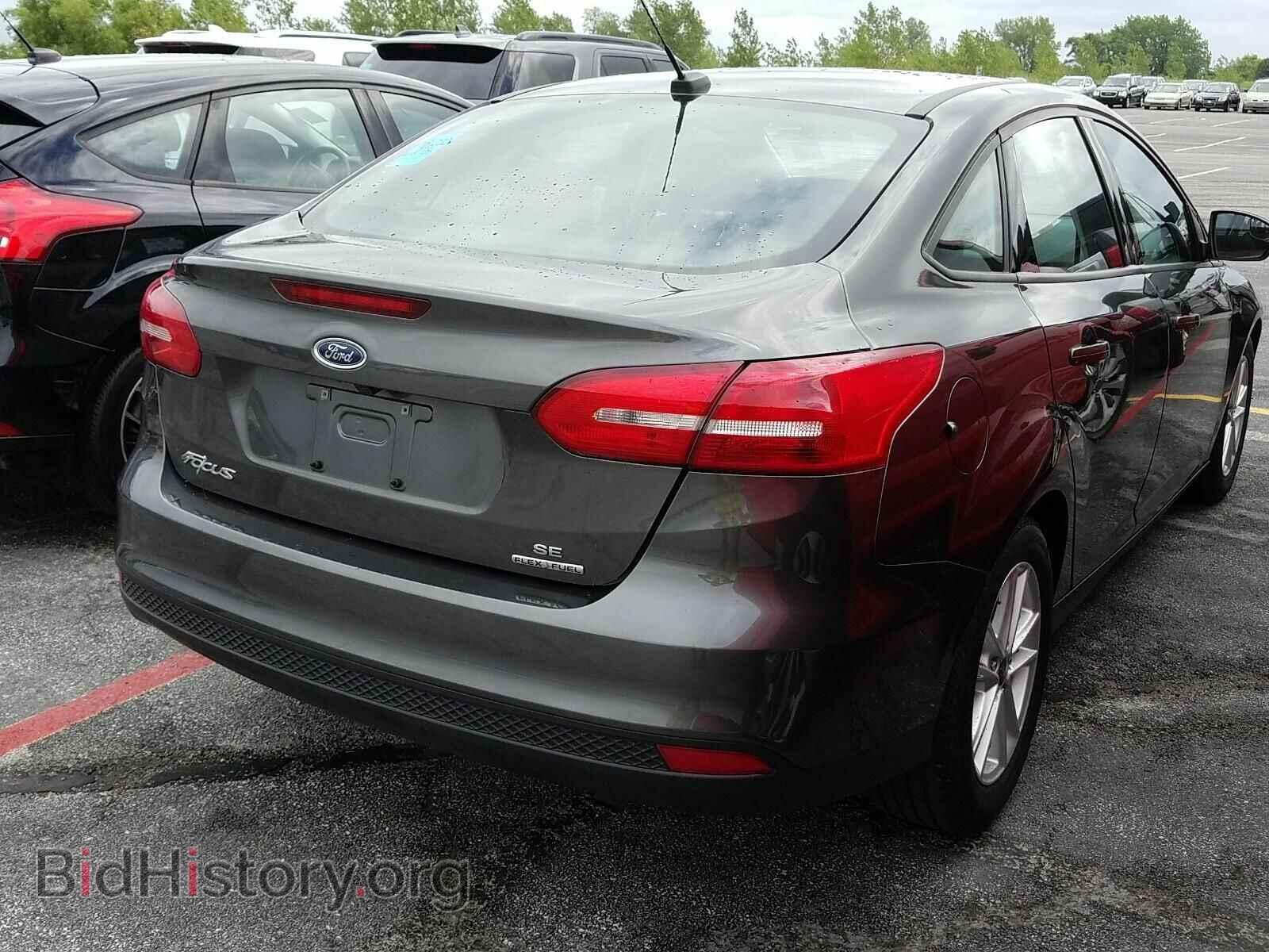 2016 Ford Focus - VIN: 1FADP3F28GL328322 - Photo 2