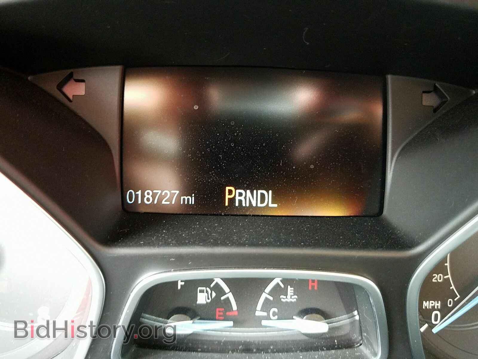 2016 Ford Focus - VIN: 1FADP3F28GL328322 - Photo 5