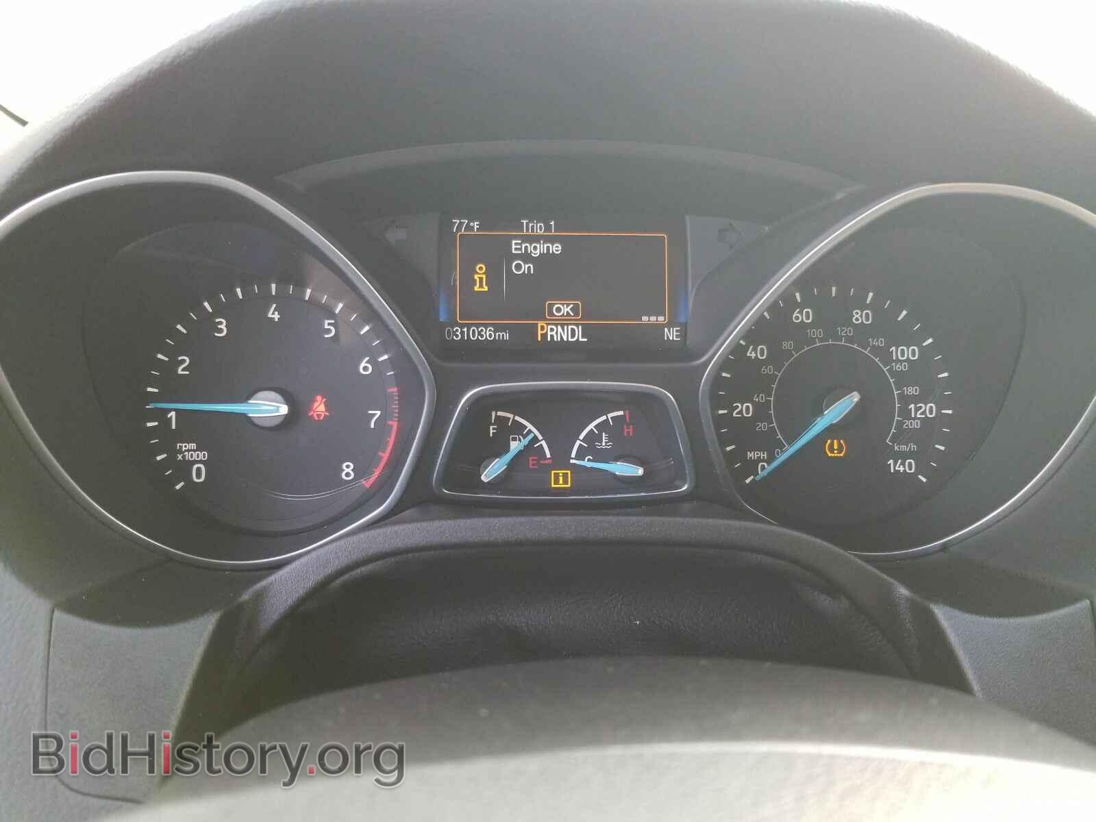 2016 Ford Focus - VIN: 1FADP3K28GL342985 - Photo 5