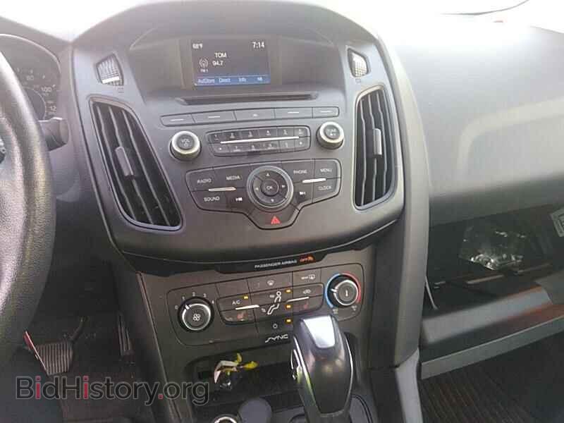 2016 Ford Focus - VIN: 1FADP3F21GL244696 - Фото 4