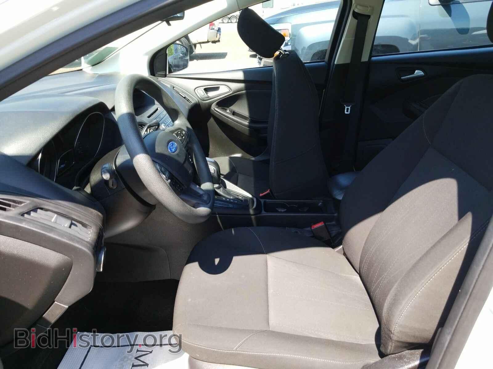 2015 Ford Focus - VIN: 1FADP3F20FL376024 - Photo 3