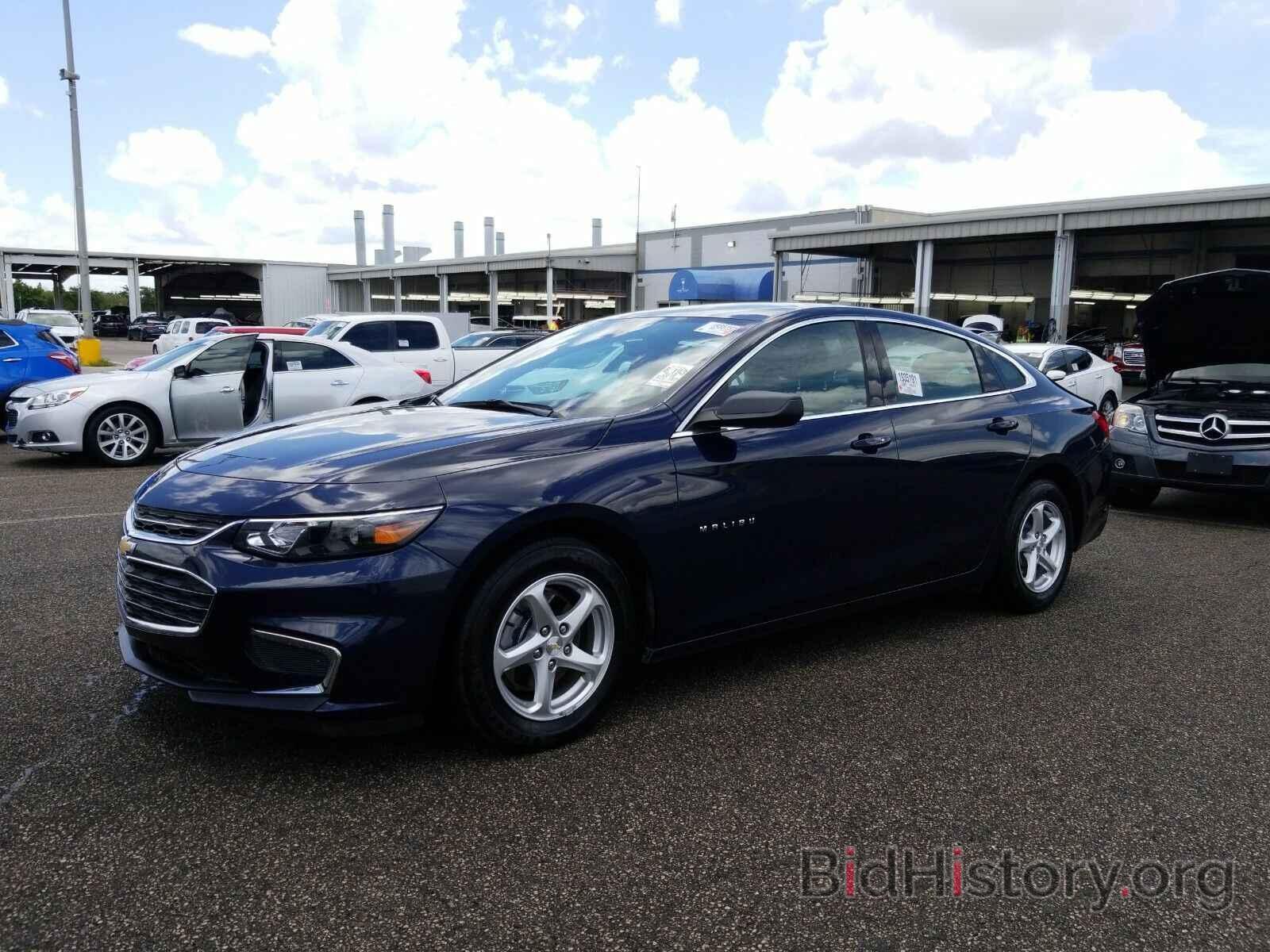 Photo 1G1ZB5STXJF221425 - Chevrolet Malibu 2018