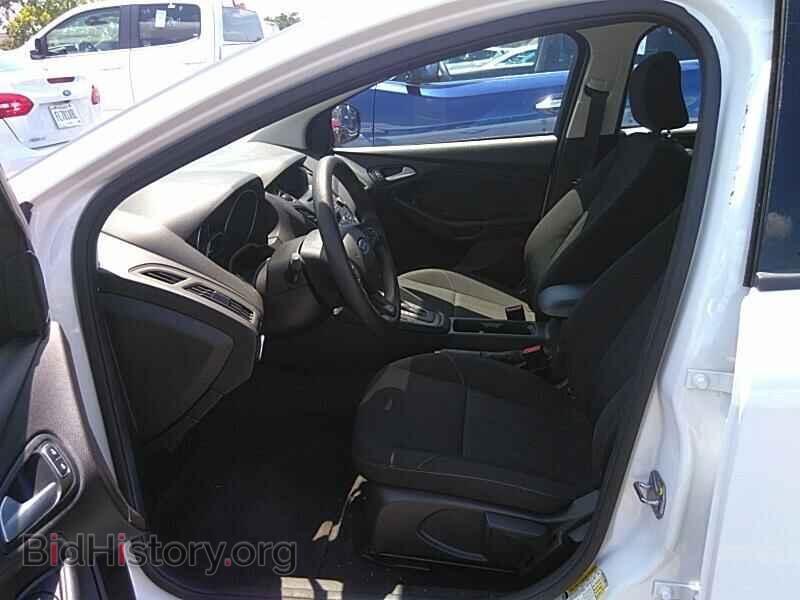 2017 Ford Focus - VIN: 1FADP3F20HL271406 - Фото 3