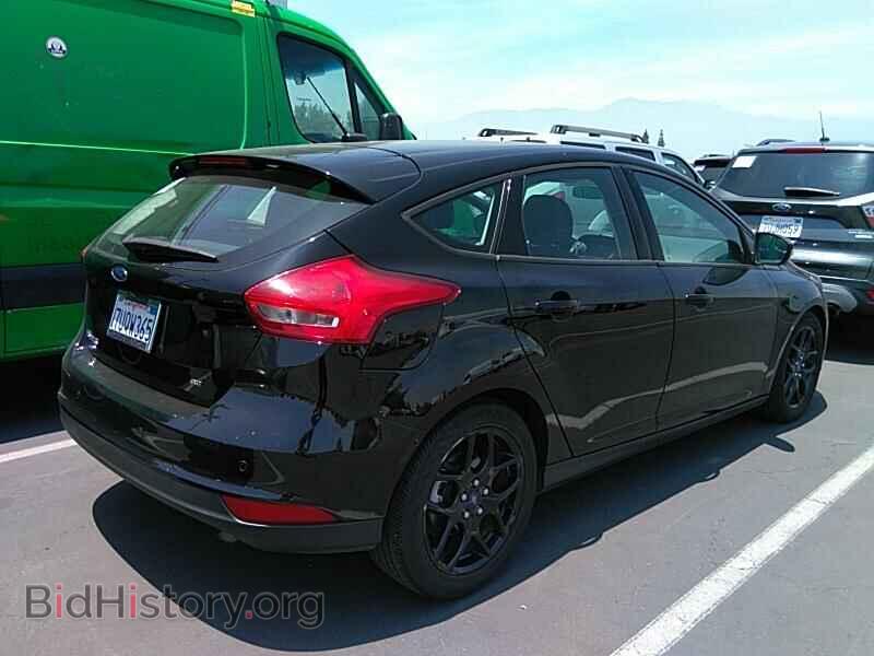 2016 Ford Focus - VIN: 1FADP3K26GL254050 - Photo 2