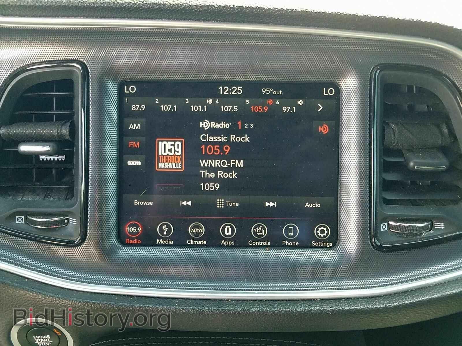 2018 Dodge Challenger - VIN: 2C3CDZAG8JH259435 - Фото 4
