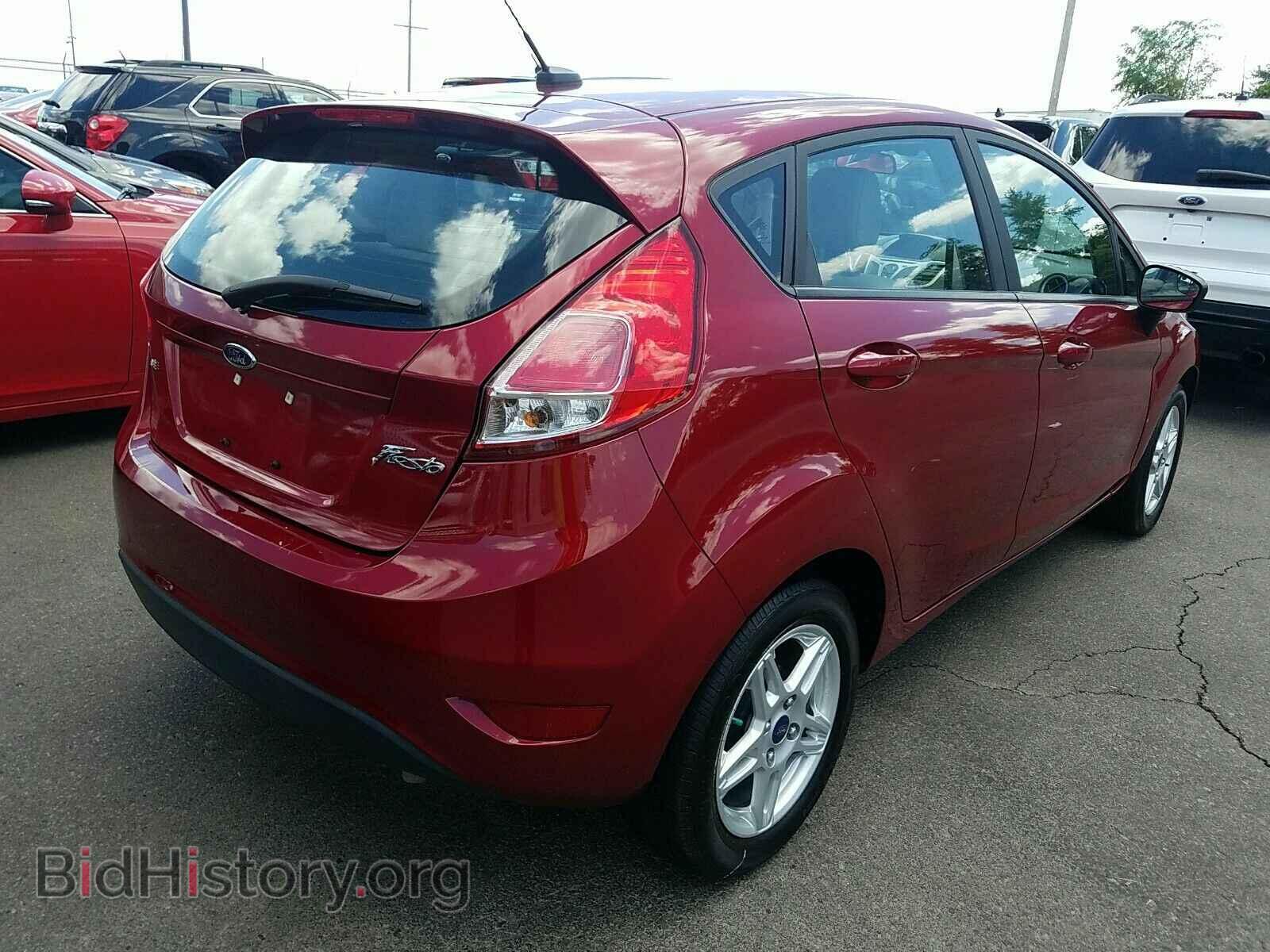 2017 Ford Fiesta - VIN: 3FADP4EJ1HM153720 - Фото 2