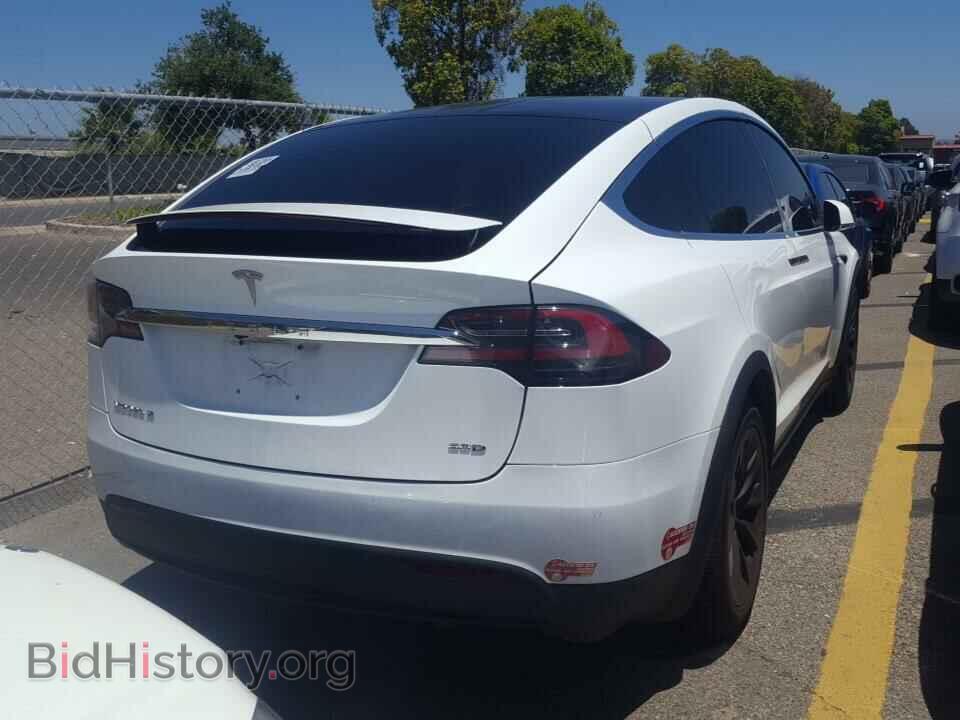 2016 Tesla Model X - VIN: 5YJXCDE20GF026651 - Фото 2