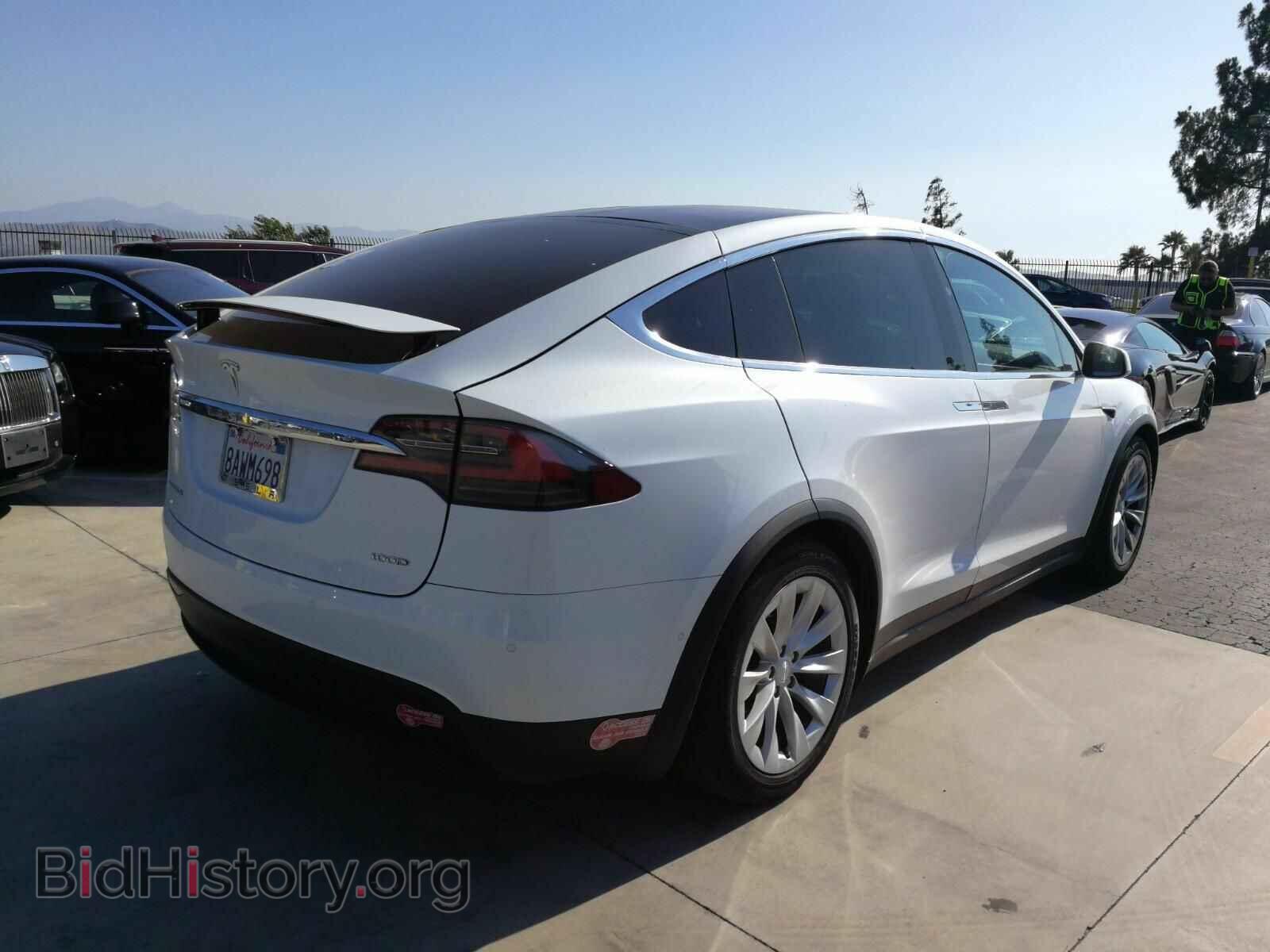 2017 Tesla Model X - VIN: 5YJXCDE27HF052231 - Фото 2