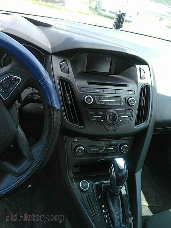 2015 Ford Focus - VIN: 1FADP3F21FL263778 - Photo 4