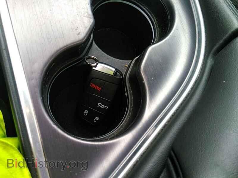 2016 Dodge Challenger - VIN: 2C3CDZBT0GH185237 - Photo 8