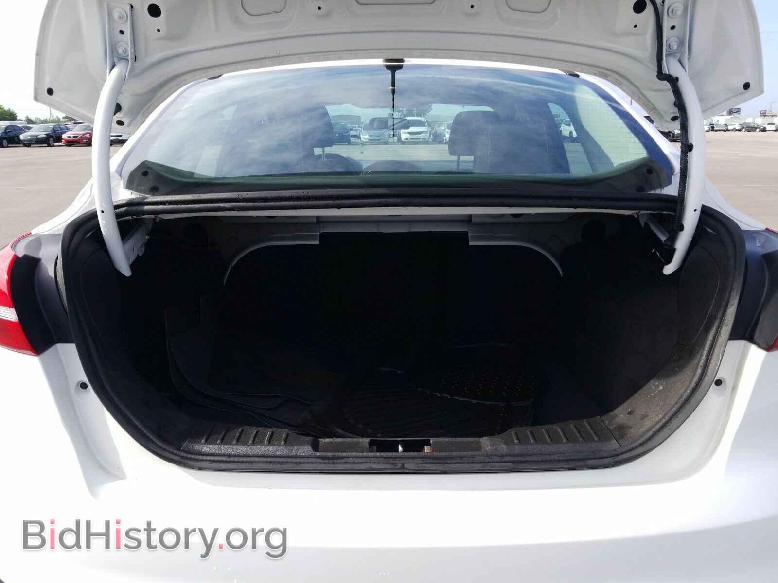 2016 Ford Focus - VIN: 1FADP3E20GL270952 - Photo 7