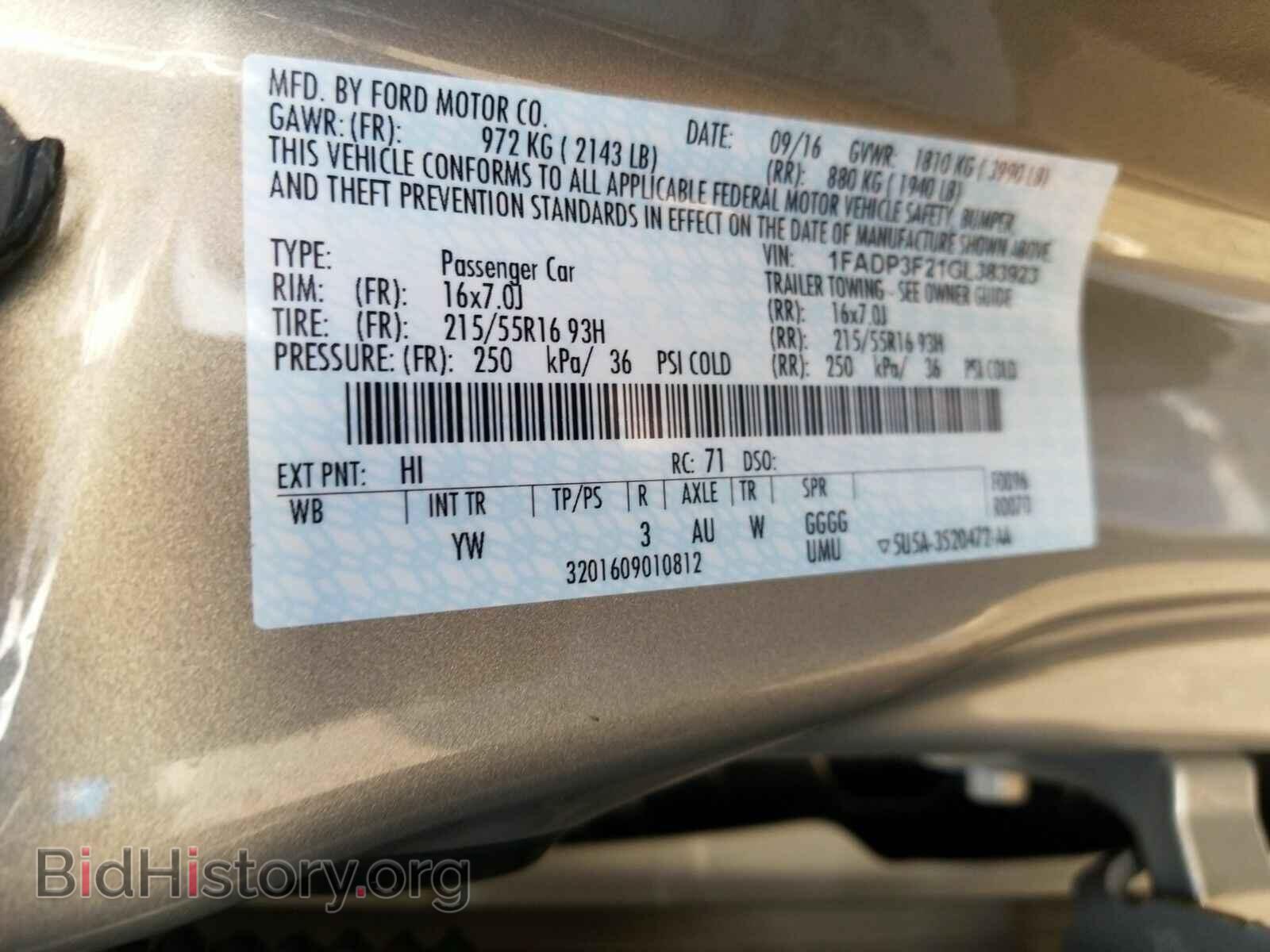 2016 Ford Focus - VIN: 1FADP3F21GL383923 - Photo 6