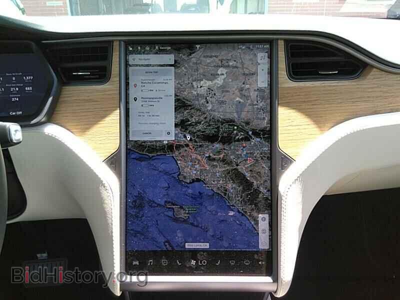 2019 Tesla Model X - VIN: 5YJXCBE29KF150799 - Фото 4