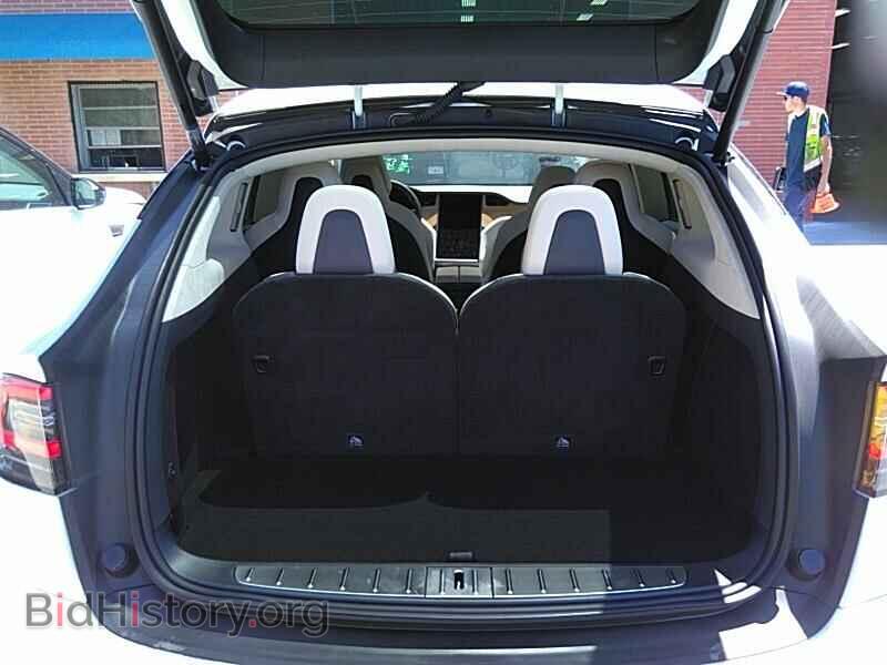2019 Tesla Model X - VIN: 5YJXCBE29KF150799 - Фото 7