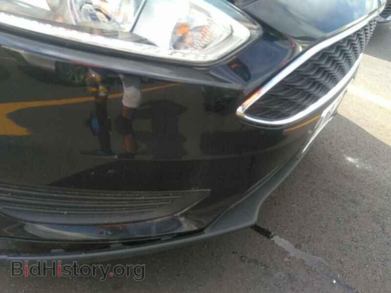 2016 Ford Focus - VIN: 1FADP3F27GL288704 - Photo 11