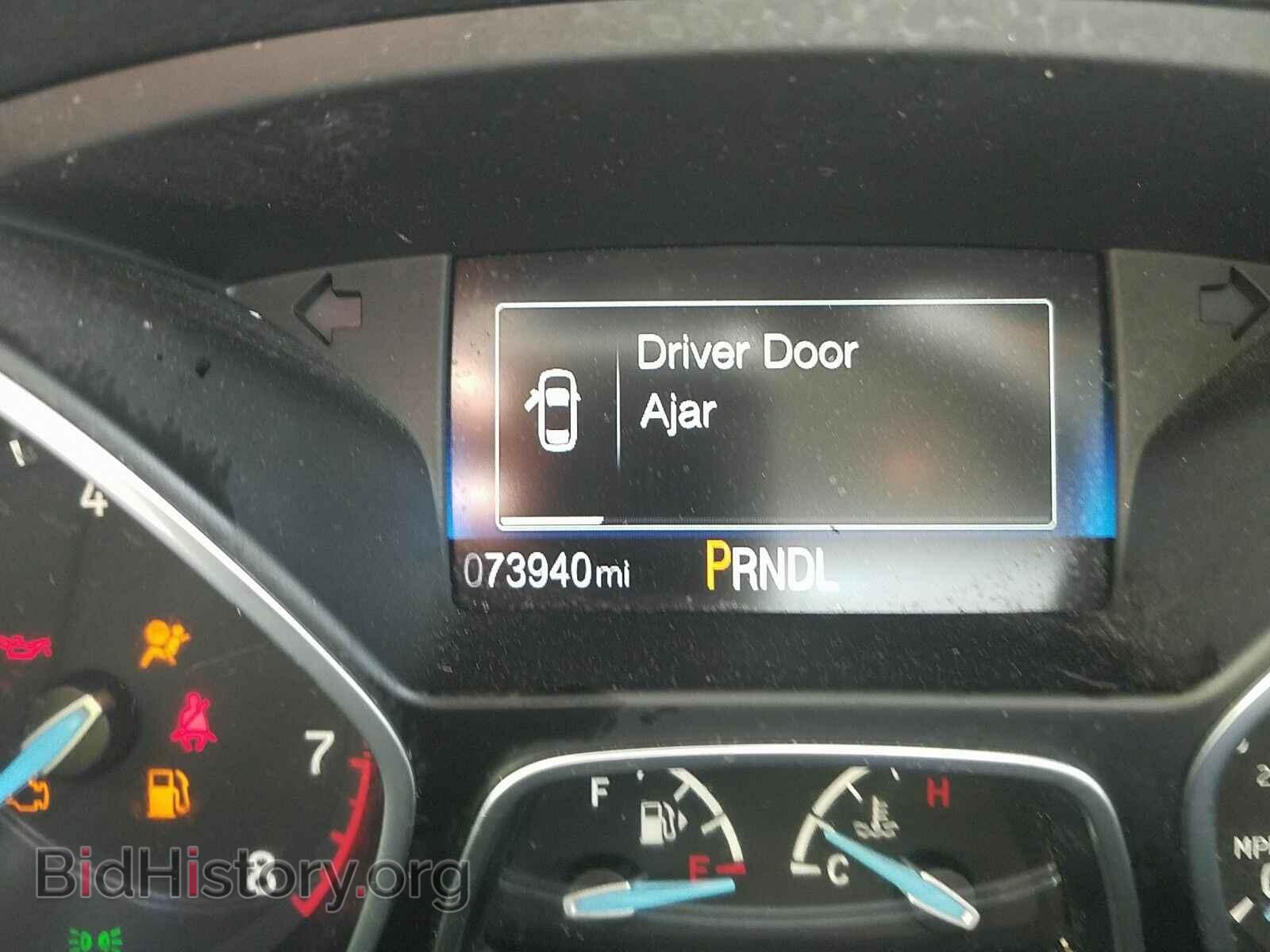 2016 Ford Focus - VIN: 1FADP3F27GL288704 - Photo 5