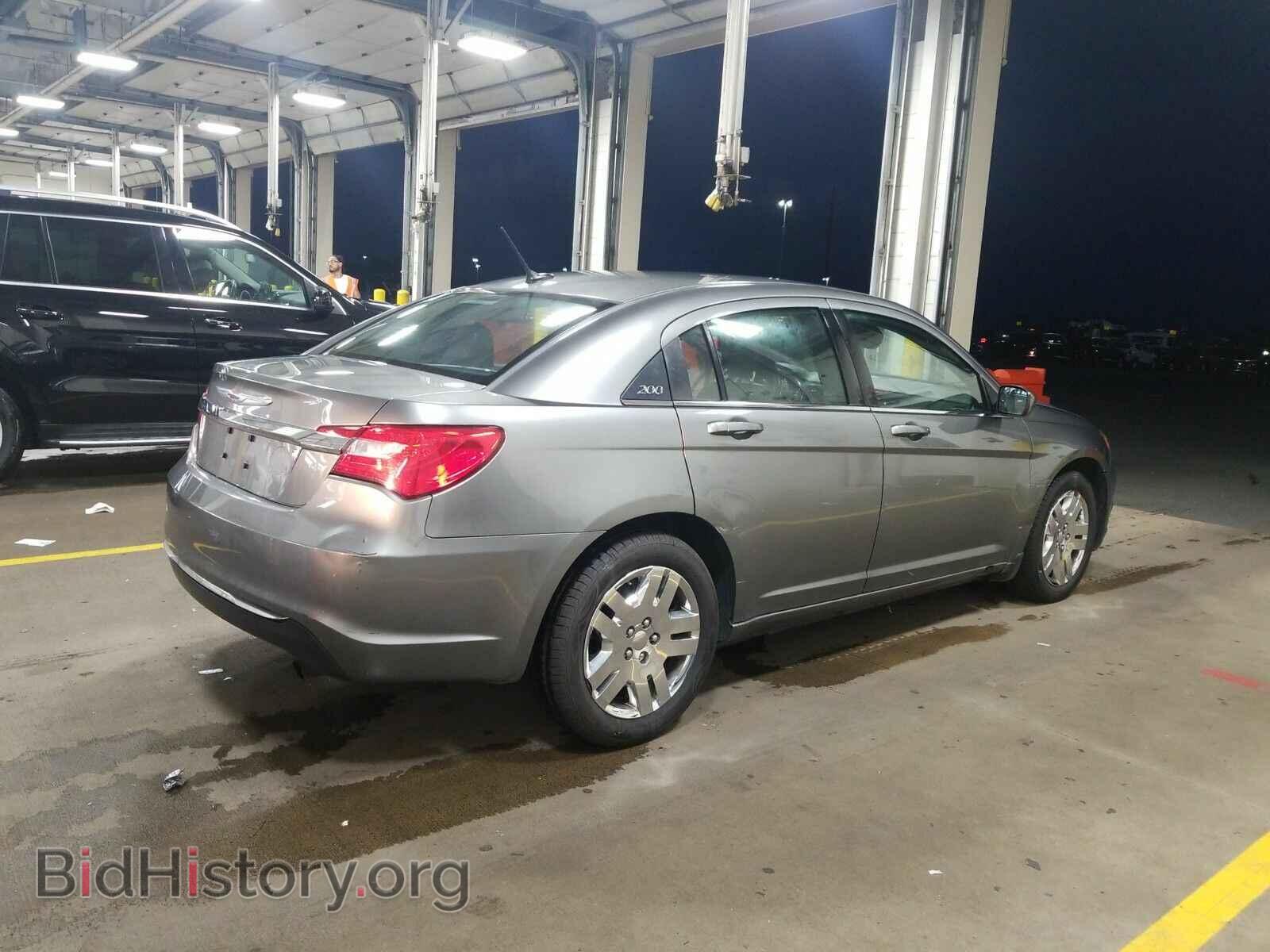 2013 Chrysler 200 - VIN: 1C3CCBAB2DN735673 - Фото 2