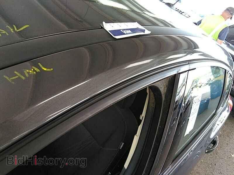 2016 Ford Focus - VIN: 1FADP3K29GL230325 - Photo 9