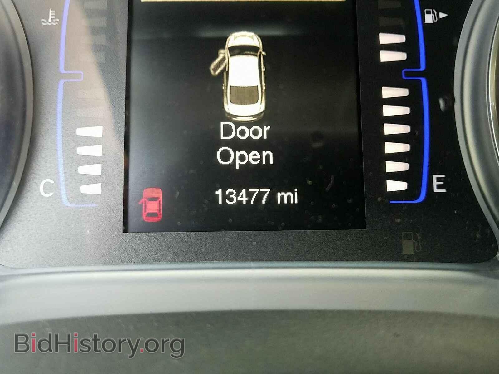 2016 Chrysler 200 - VIN: 1C3CCCAB2GN176846 - Фото 5