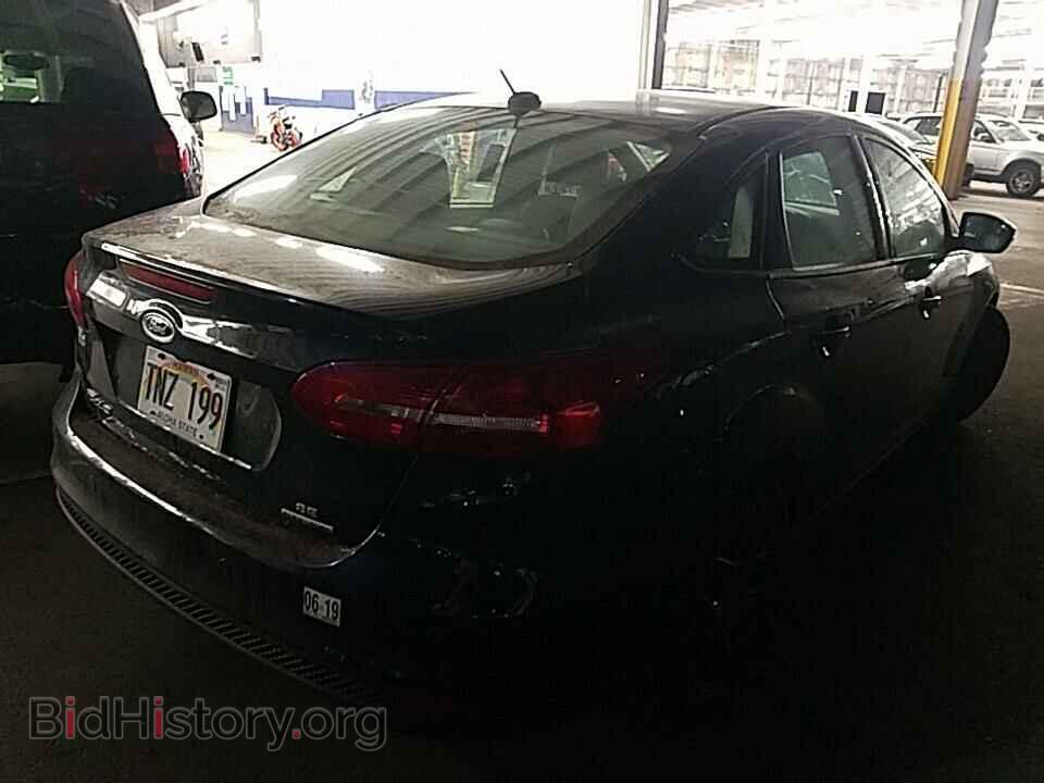 2016 Ford Focus - VIN: 1FADP3F27GL376765 - Photo 2