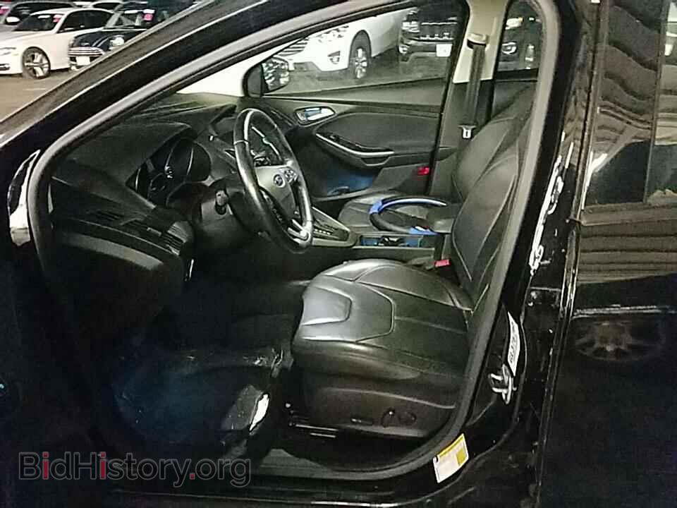 2016 Ford Focus - VIN: 1FADP3F27GL376765 - Photo 3