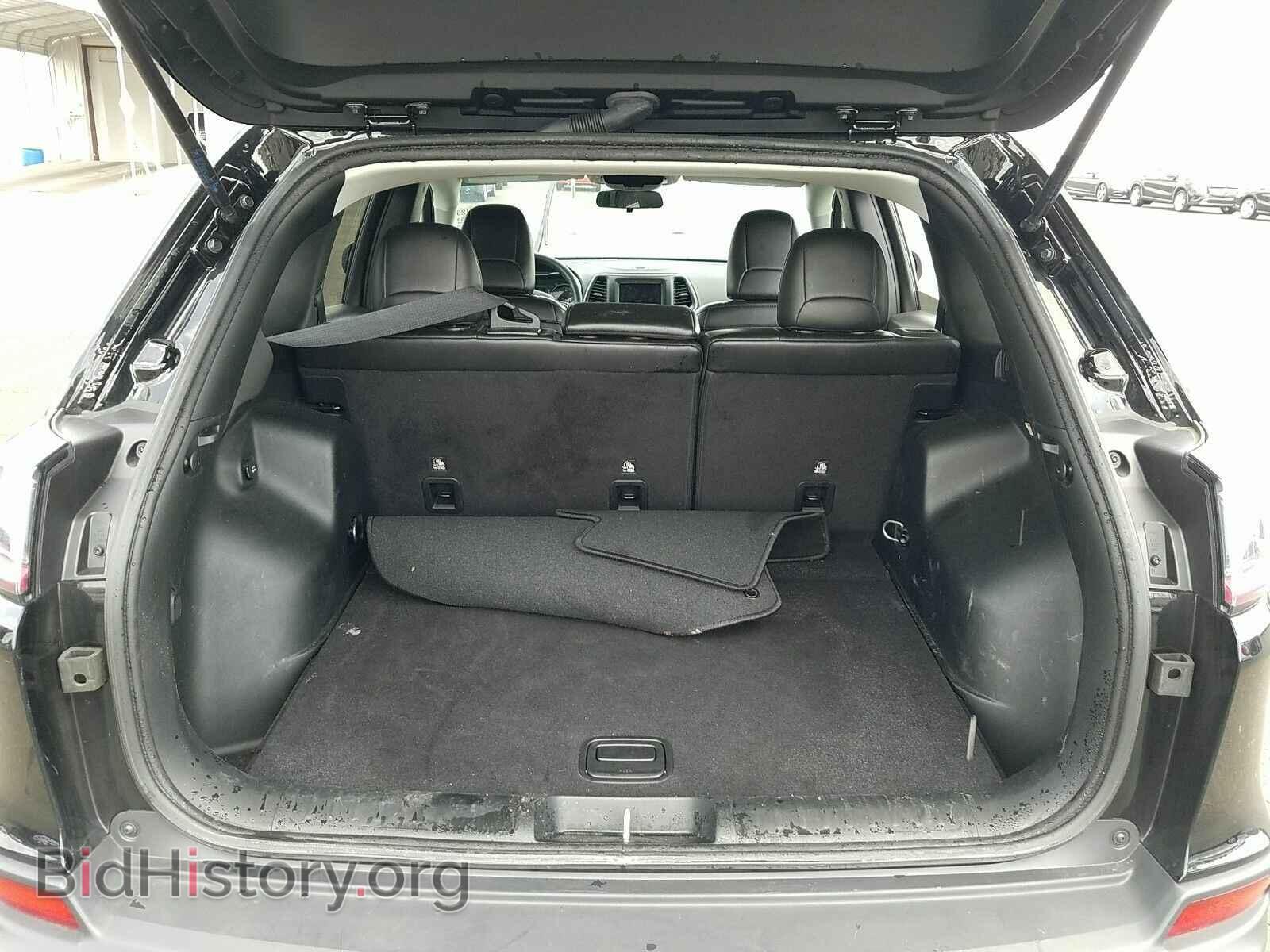 2019 Jeep Cherokee - VIN: 1C4PJLLB4KD226595 - Фото 7