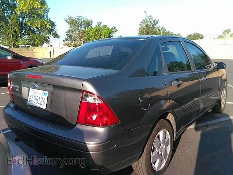 2007 Ford Focus - VIN: 1FAFP34N37W132616 - Фото 2