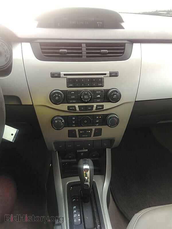 2010 Ford Focus - VIN: 1FAHP3GN1AW164119 - Фото 4