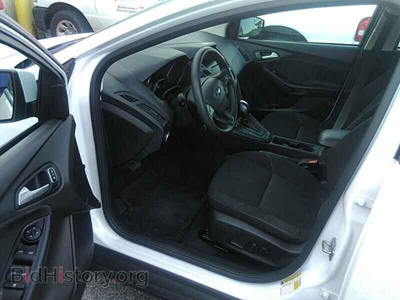 2016 Ford Focus - VIN: 1FADP3F29GL250195 - Photo 3