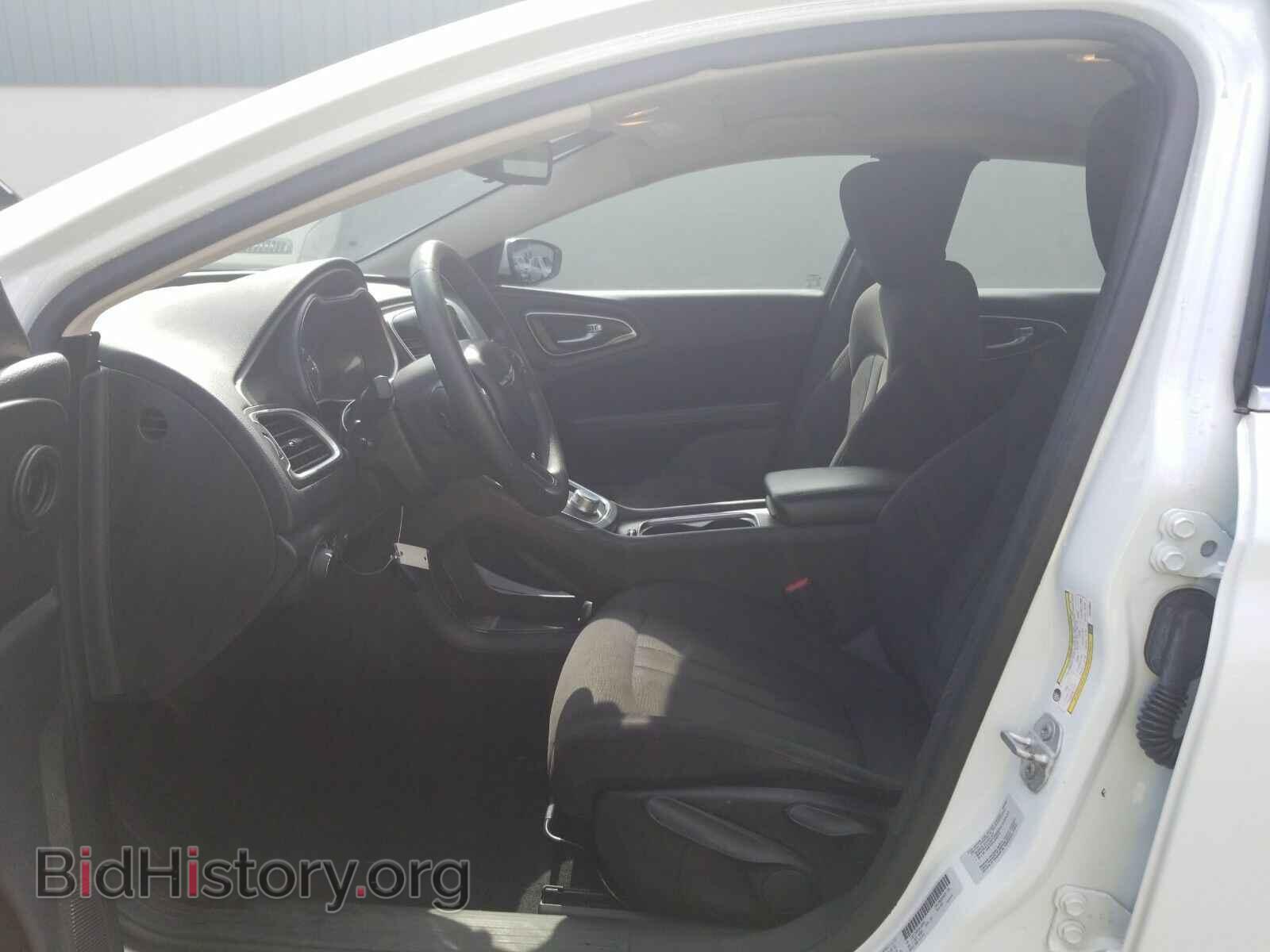 2016 Chrysler 200 - VIN: 1C3CCCAB5GN149981 - Фото 3