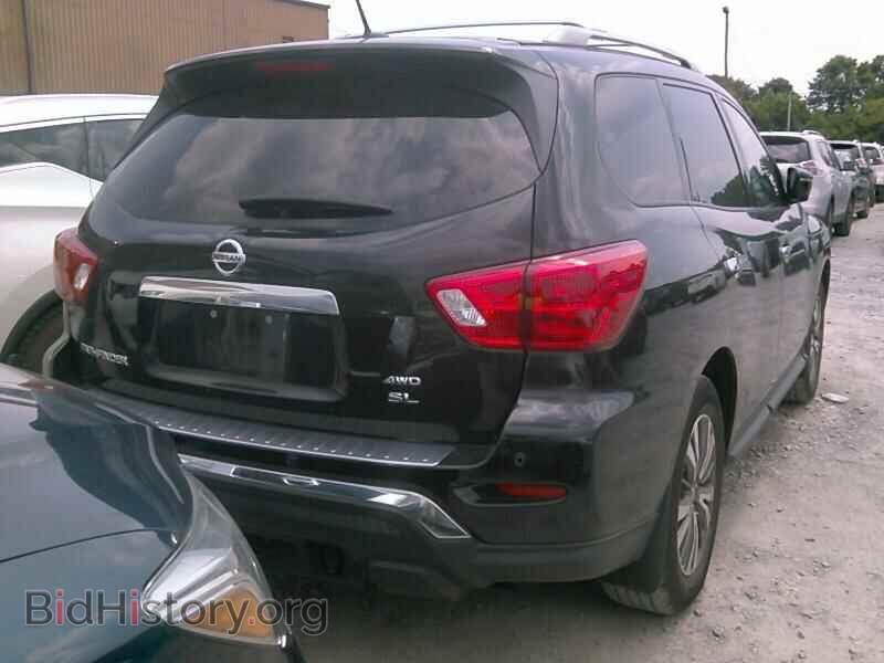 2017 Nissan Pathfinder - VIN: 5N1DR2MM4HC602325 - Фото 2