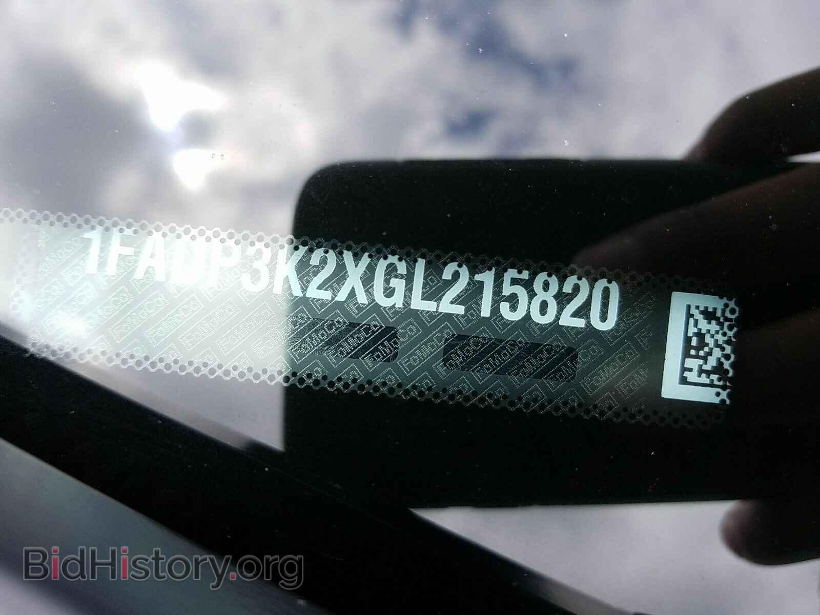 2016 Ford Focus - VIN: 1FADP3K2XGL215820 - Photo 6