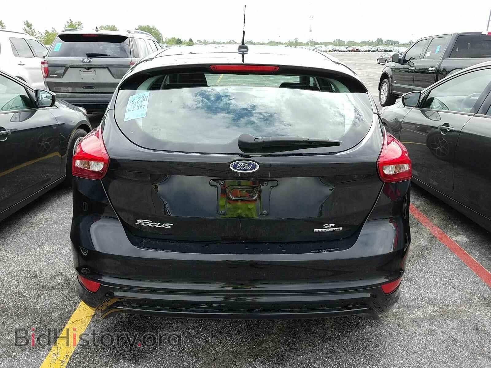 2016 Ford Focus - VIN: 1FADP3K2XGL215820 - Photo 7