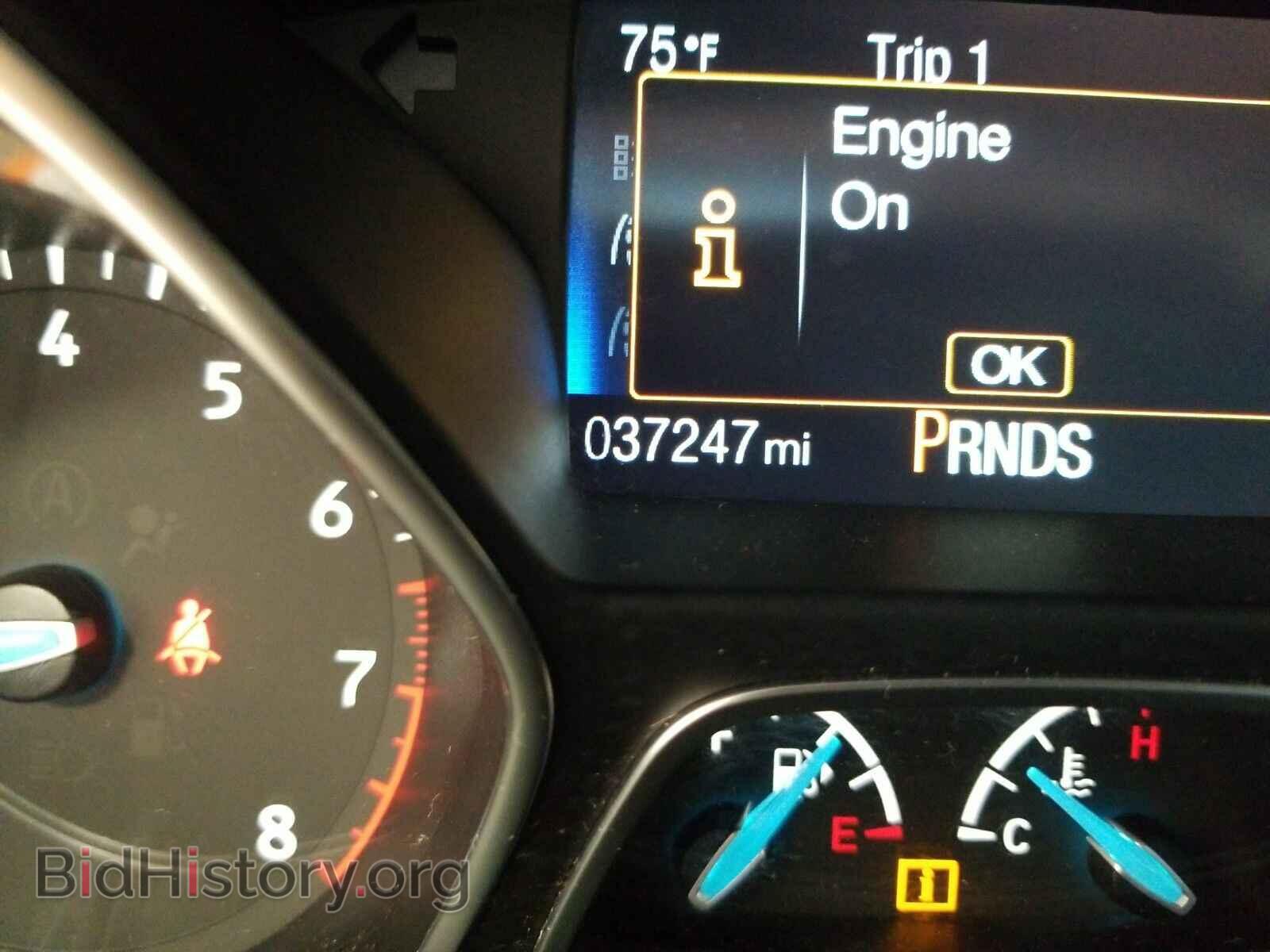 2016 Ford Focus - VIN: 1FADP3K2XGL327694 - Photo 5