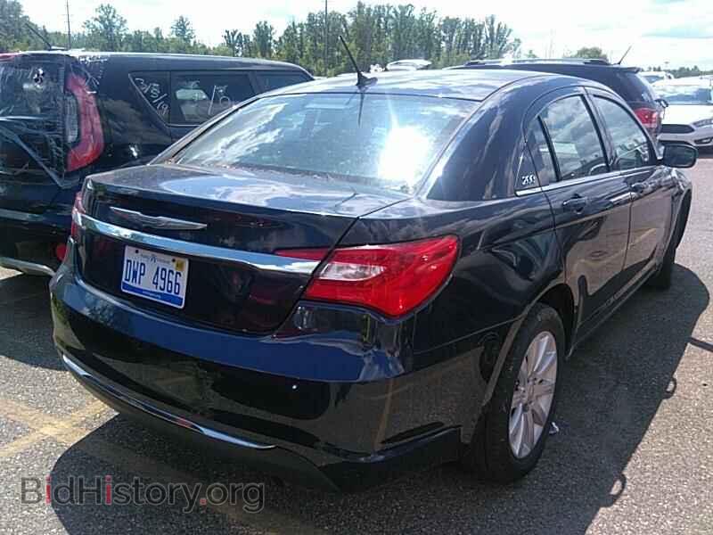 2014 Chrysler 200 - VIN: 1C3CCBBB4EN157866 - Фото 2