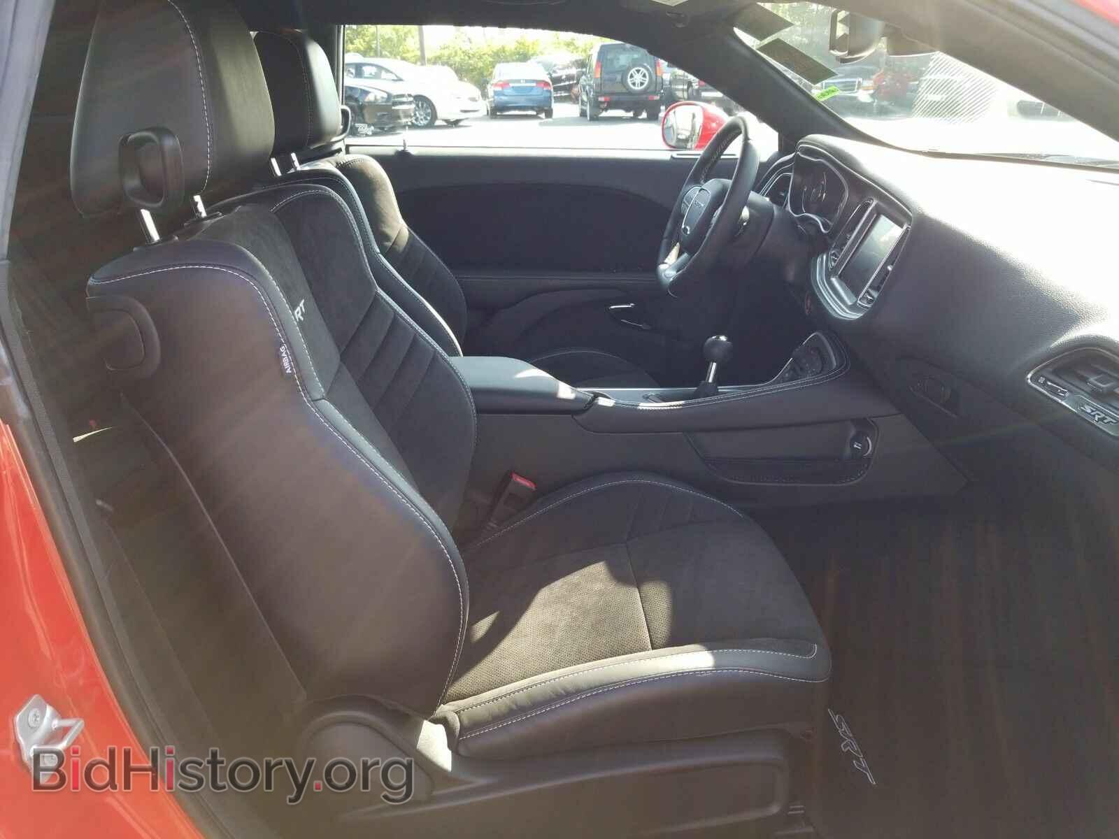 2016 Dodge Challenger - VIN: 2C3CDZC9XGH325653 - Photo 8