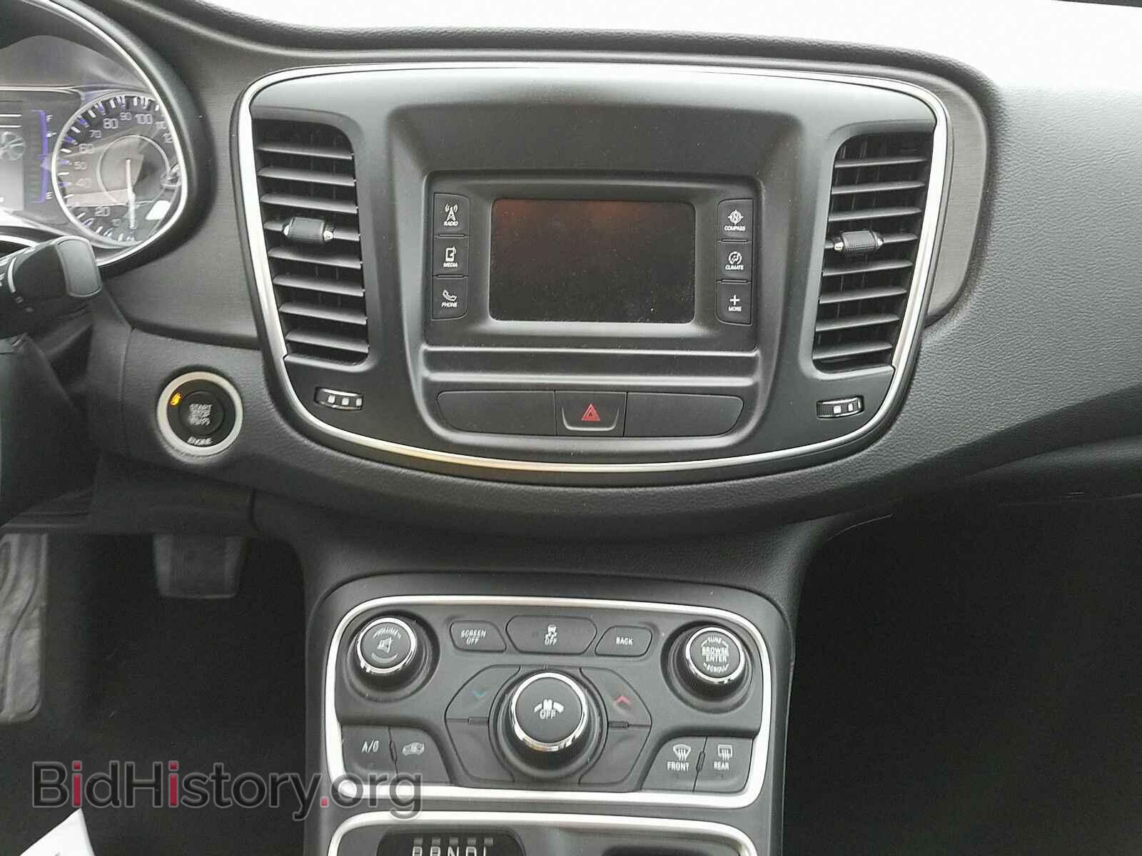 2016 Chrysler 200 - VIN: 1C3CCCAB6GN102149 - Фото 4