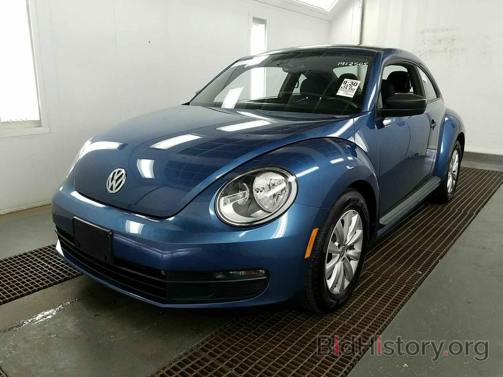 Photo 3VWF17AT6GM635351 - Volkswagen Beetle Coupe 2016