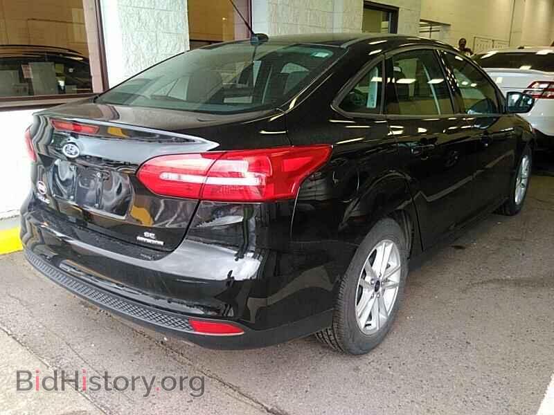 2016 Ford Focus - VIN: 1FADP3F26GL221219 - Photo 2