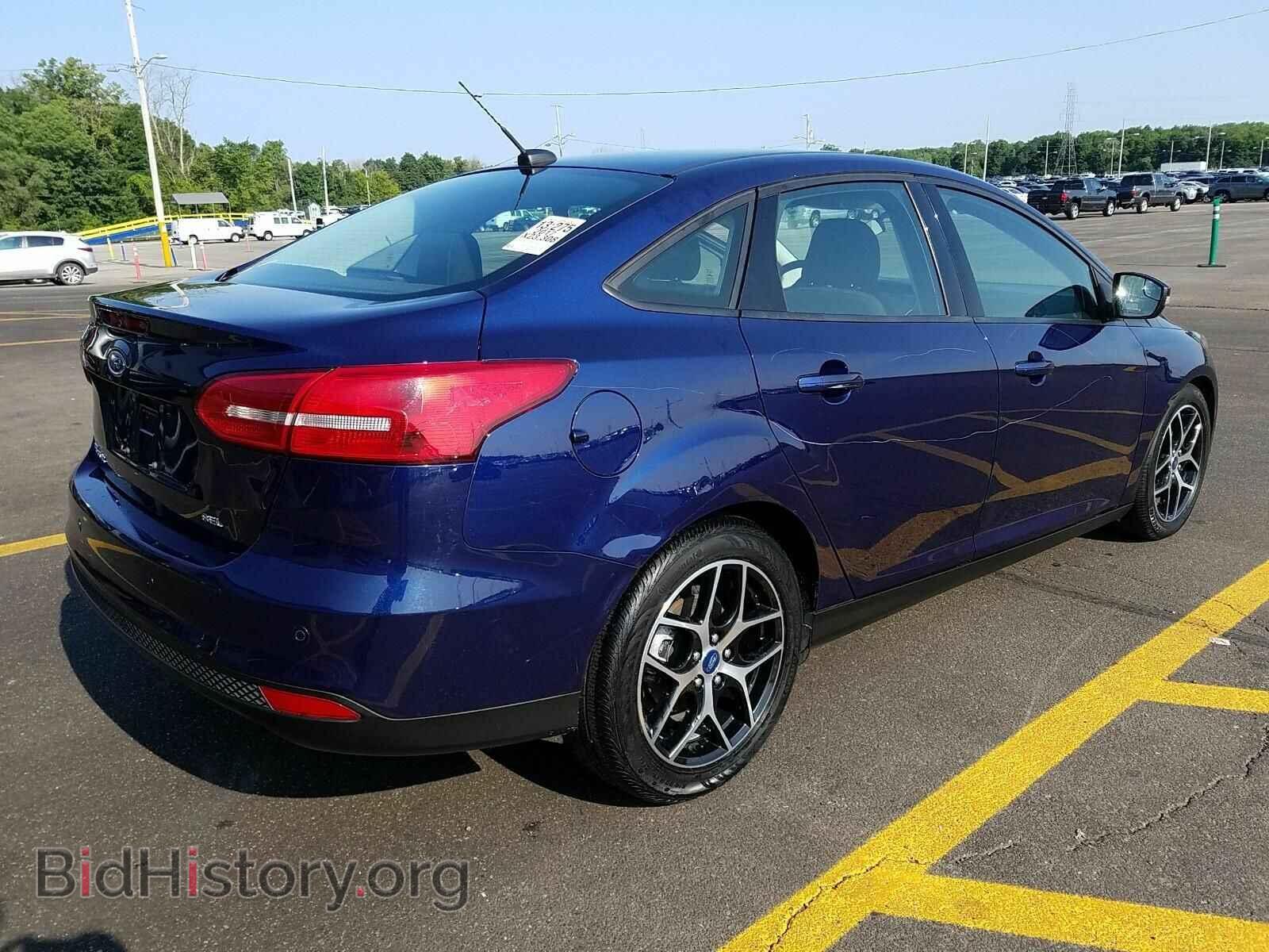 2017 Ford Focus - VIN: 1FADP3H25HL339146 - Photo 2