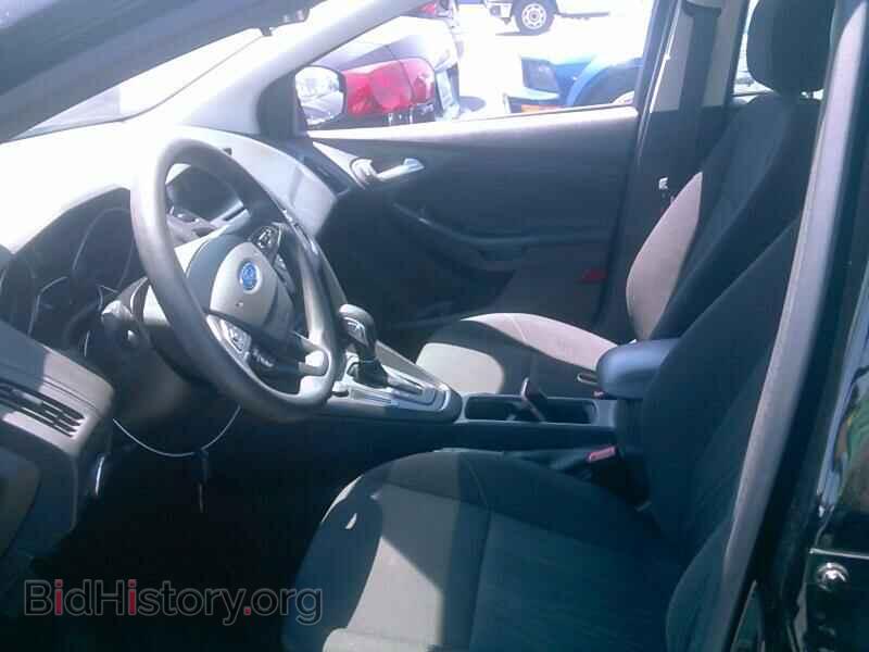 2017 Ford Focus - VIN: 1FADP3F21HL325179 - Фото 3