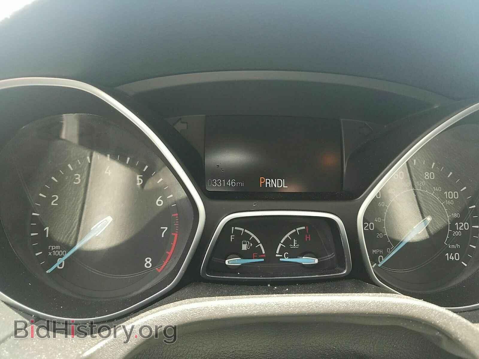 2016 Ford Focus - VIN: 1FADP3E22GL257961 - Photo 5