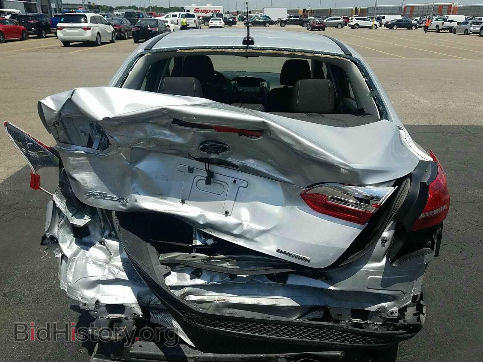 2016 Ford Focus - VIN: 1FADP3E22GL257961 - Photo 7